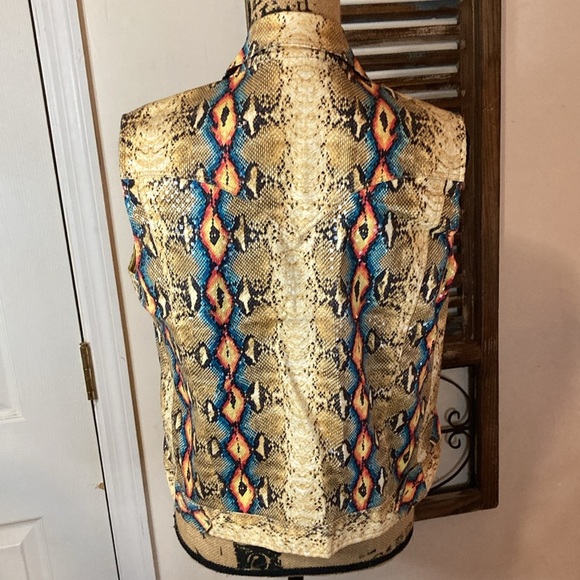 CYN & Luca Snakeskin like Vest size L women’s - Picture 5 of 7